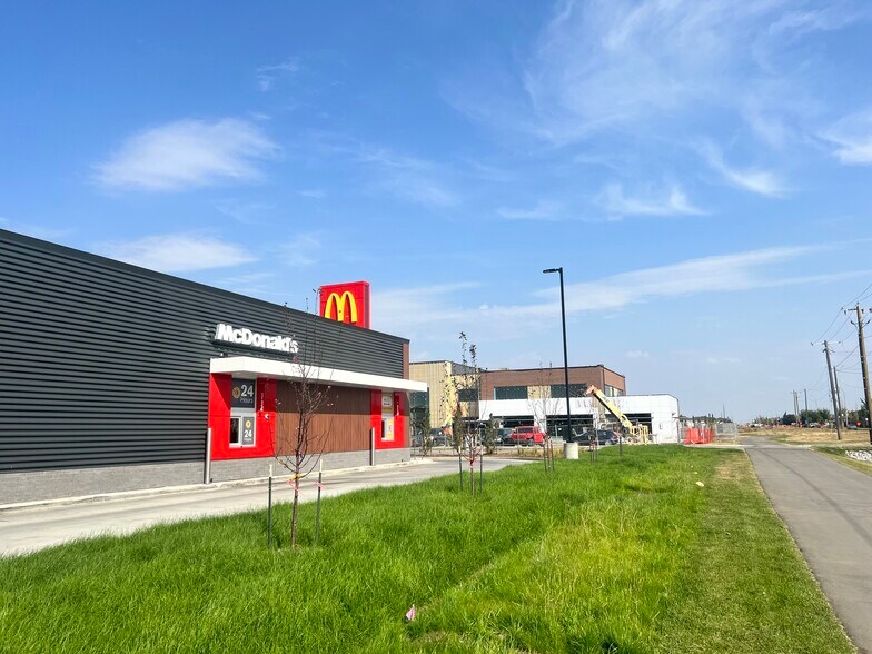 Primary Photo Of 16745 71 NW st, Edmonton Storefront Retail Office For Lease