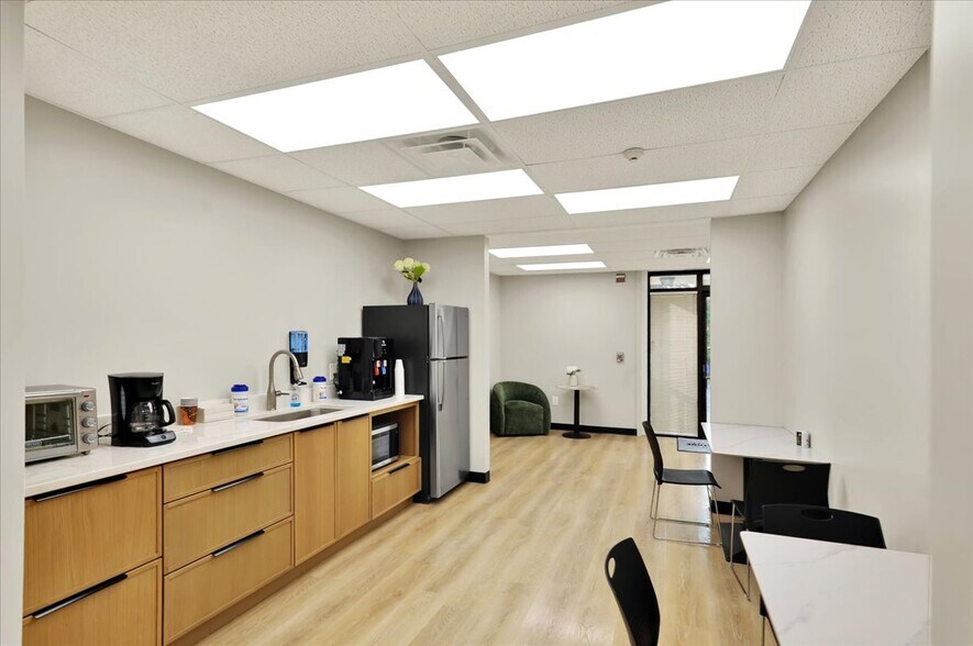 More Photos Of 2745A Leisczs Bridge Rd, Reading Industrial For Sale