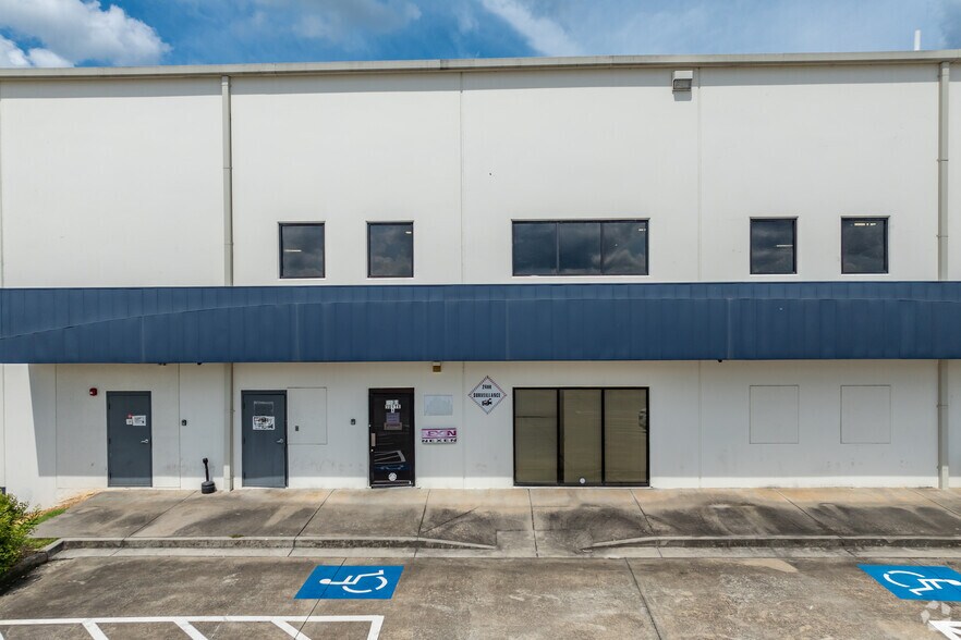 More Photos Of 7135 Southlake Pky, Morrow Warehouse For Lease