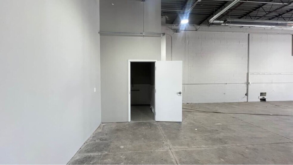 More Photos Of 6287 Lear Nagle Rd, North Ridgeville Warehouse For Lease