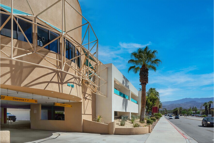 More Photos Of 44100 Monterey Ave, Palm Desert Office For Sale