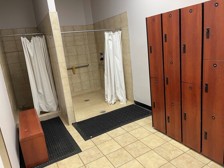 More Photos Of 720 Foxpointe Dr, Sycamore Coworking Space