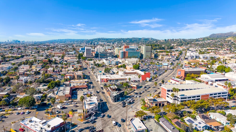 More Photos Of 4360 W Sunset Blvd, Los Angeles Storefront Retail Office For Sale