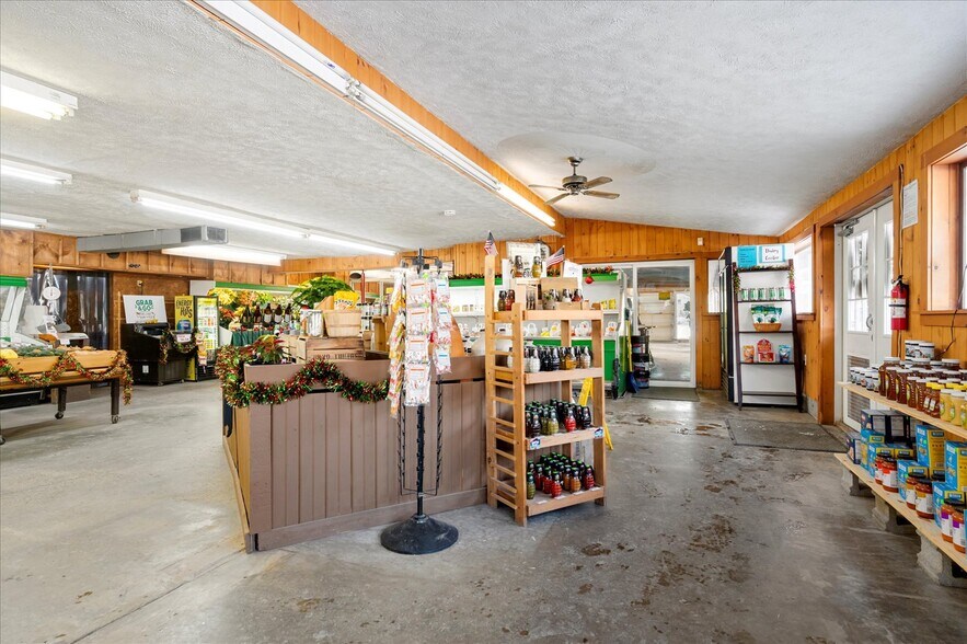 More Photos Of 485 Seneca St, Sherrill Freestanding For Sale