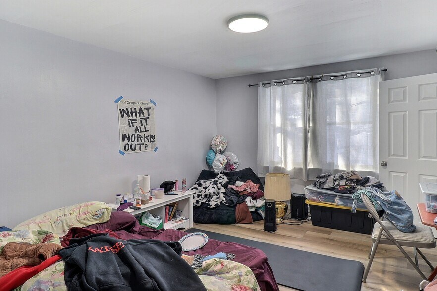 More Photos Of 306 Merwinsburg Rd, Effort Apartments For Sale