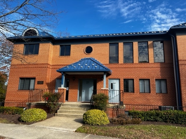 More Photos Of 603 Post Office Rd, Waldorf Loft Creative Space For Sale
