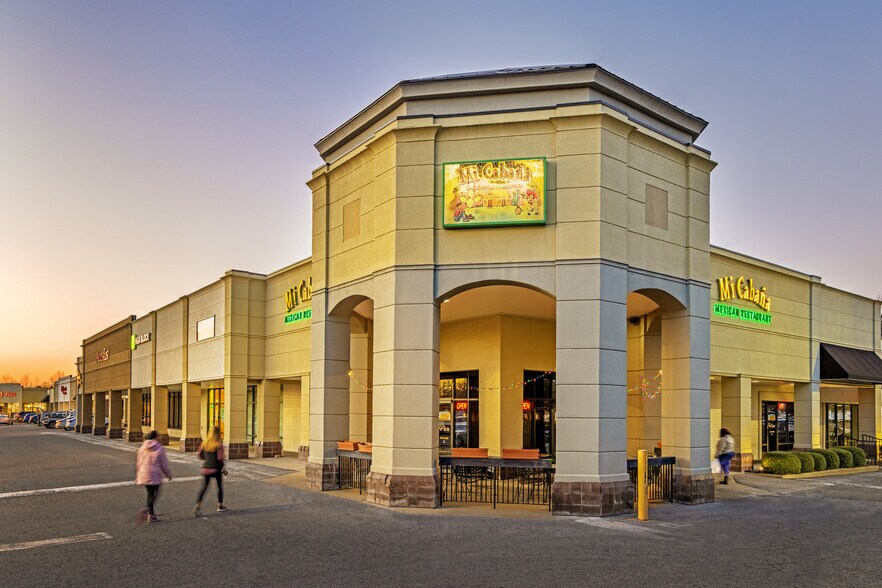 More Photos Of 2406-2482 Stantonsburg Rd, Greenville Freestanding For Lease