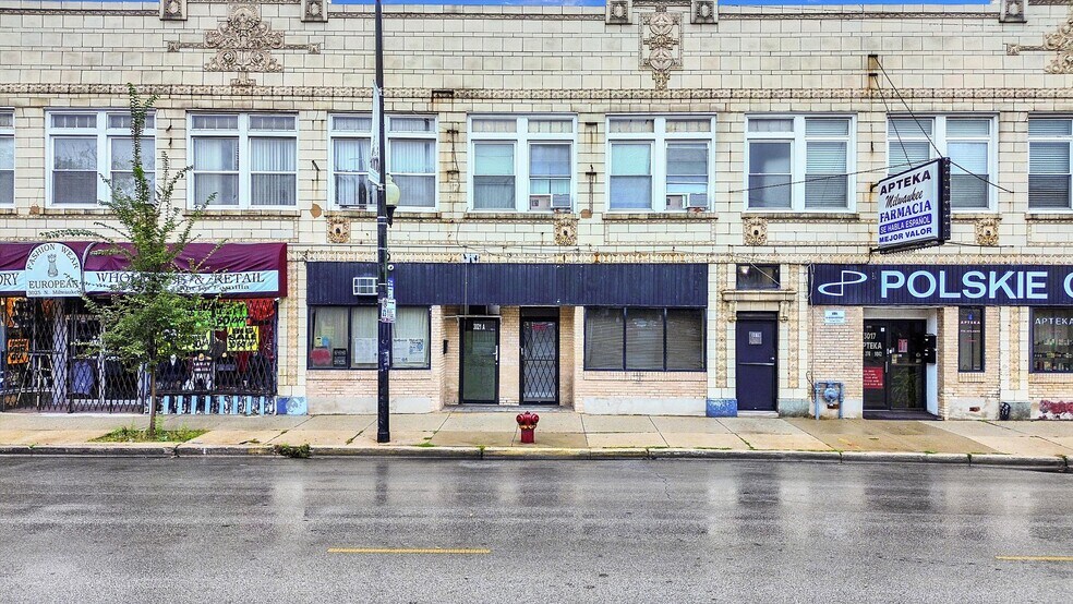 More Photos Of 3025 N Milwaukee Ave, Chicago Storefront Retail Office For Lease
