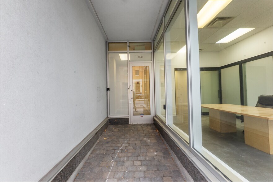 More Photos Of 7040 Rue Saint-Dominique, Montréal Apartments For Lease