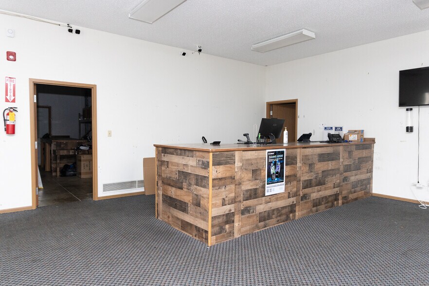More Photos Of 493 Bev Rd, Youngstown Warehouse For Sale