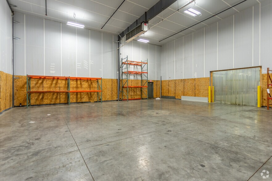 More Photos Of 6550 Hamilton Lebanon Rd, Monroe Warehouse For Sale