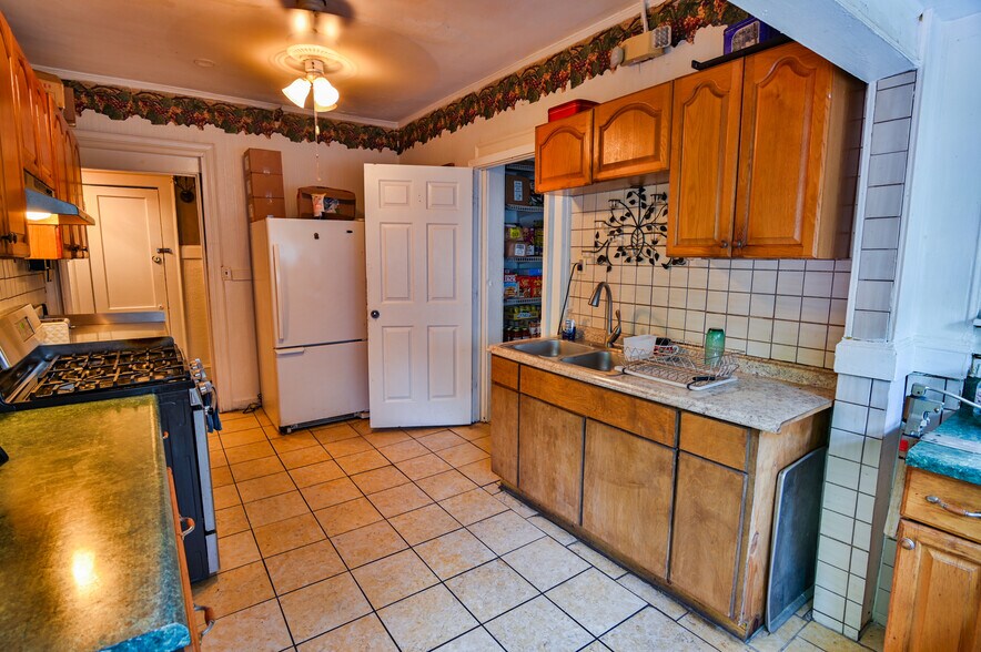 More Photos Of 799 Moreland Ave SE, Atlanta Healthcare For Sale
