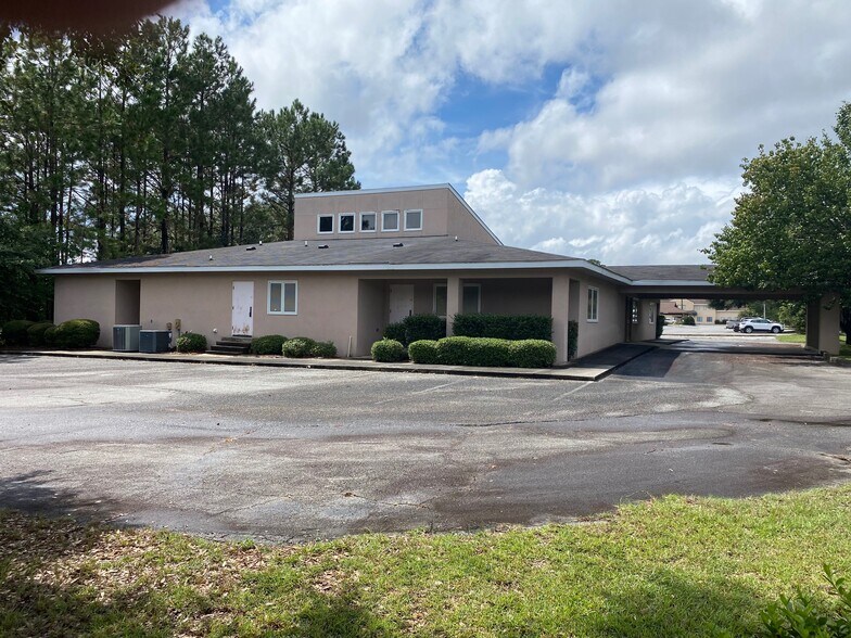 Primary Photo Of 1811 Manning Dr, Vidalia Medical For Sale