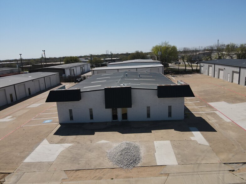 More Photos Of 4404-4412 Glenview Dr, Haltom City Warehouse For Lease