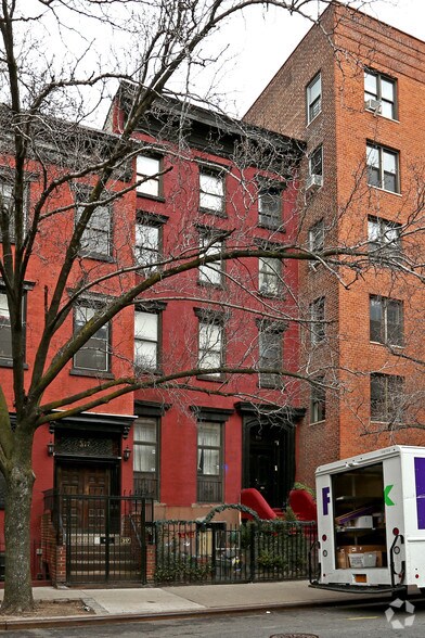 Primary Photo Of 315 W 18th St, New York Apartments For Sale
