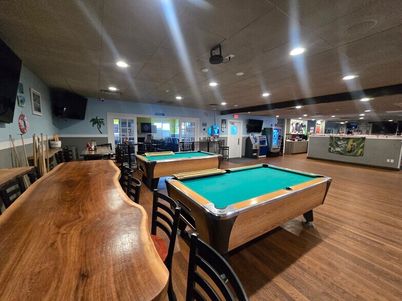 More Photos Of 48 School St, Lincoln Restaurant For Sale
