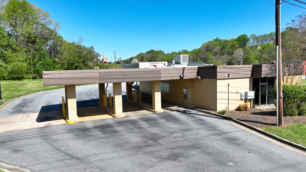 More Photos Of 211 Elkin Hwy, North Wilkesboro Bank For Sale