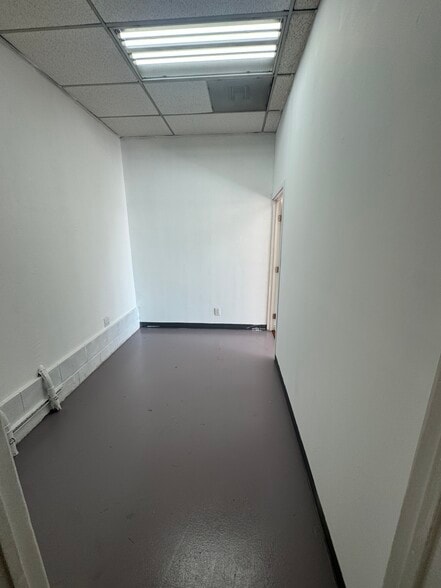 More Photos Of 11101 Sherman Way, Sun Valley Storefront Retail Office For Lease