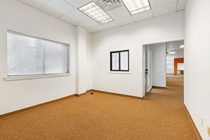 More Photos Of 4 Industrial Pky, Brunswick Manufacturing For Lease