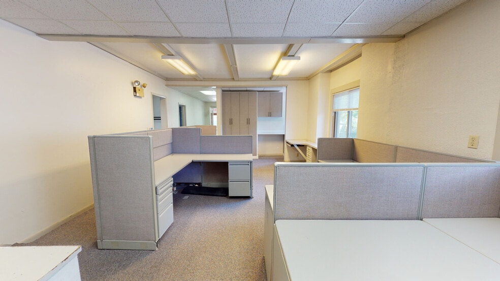More Photos Of 849 N Ellsworth St, Naperville Office For Sale