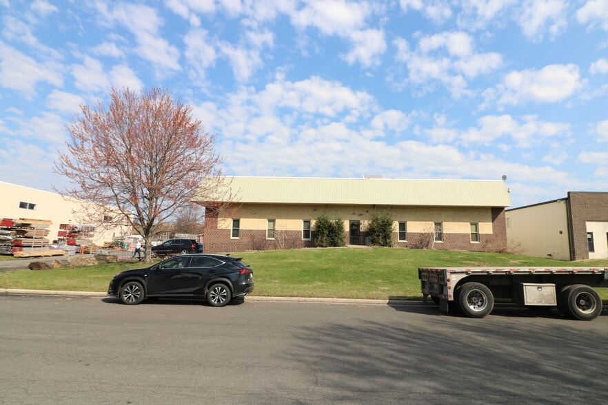 More Photos Of 1633 Republic Rd, Huntingdon Valley Warehouse For Sale
