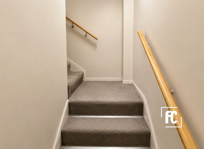 More Photos Of 310 SW Ocean Blvd, Stuart Medical For Sale