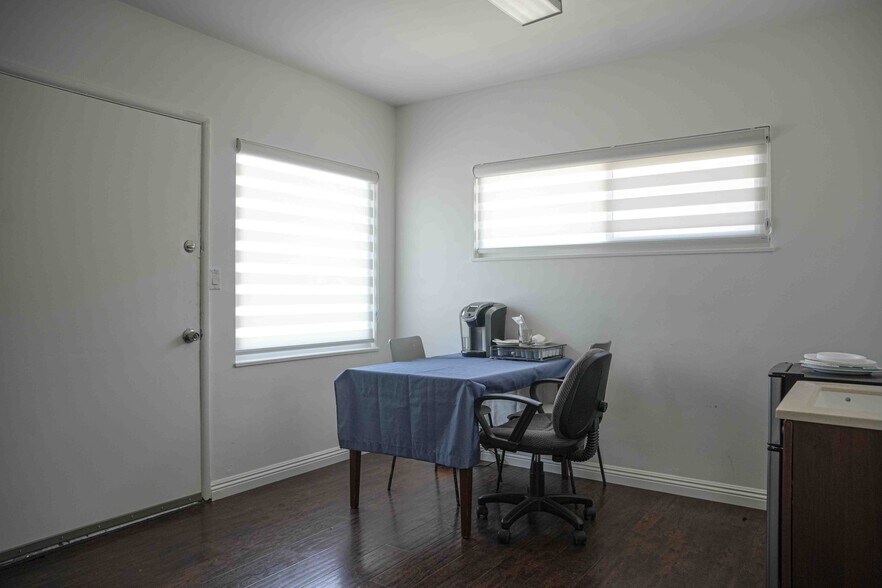 More Photos Of 649-655 W Commonwealth Ave, Fullerton Office For Sale