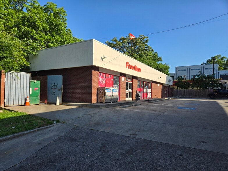More Photos Of 387 Hill St SE, Atlanta Service Station For Lease