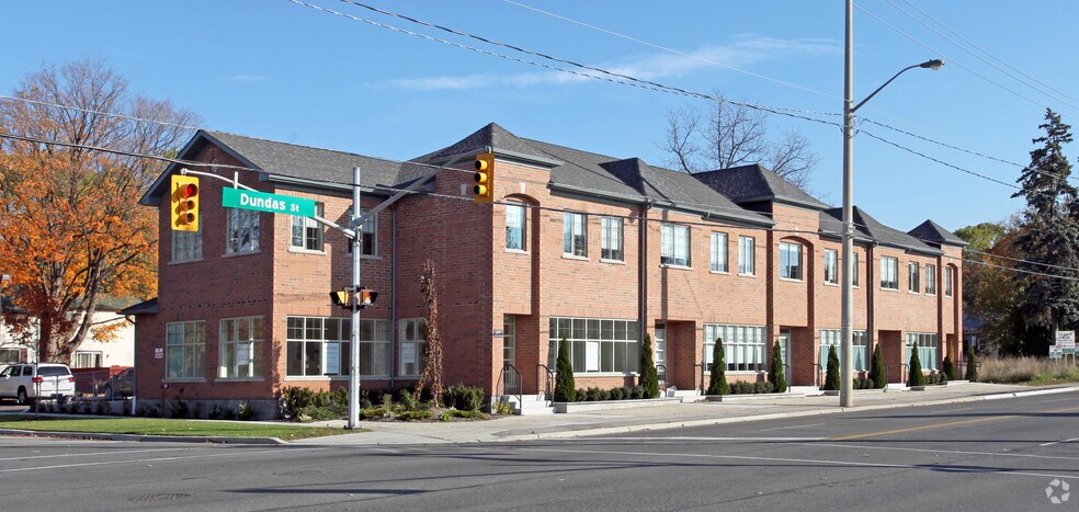 More Photos Of 400 Dundas St E, Whitby Office For Lease
