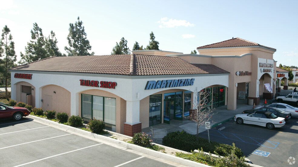 More Photos Of 885 E H St, Chula Vista General Retail For Lease