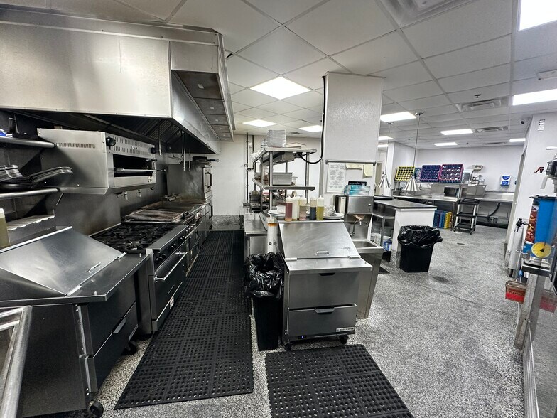 More Photos Of 4771 E County Highway 30A, Santa Rosa Beach General Retail For Lease