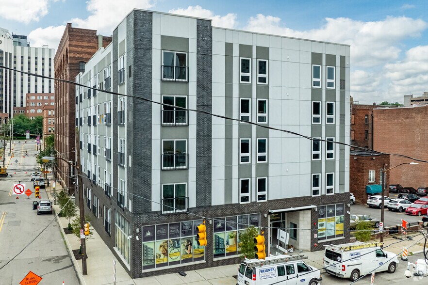 More Photos Of 1450 5th Ave, Pittsburgh Apartments For Lease