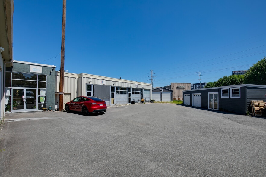 More Photos Of 1726 Altamont Ave, Richmond Warehouse For Lease