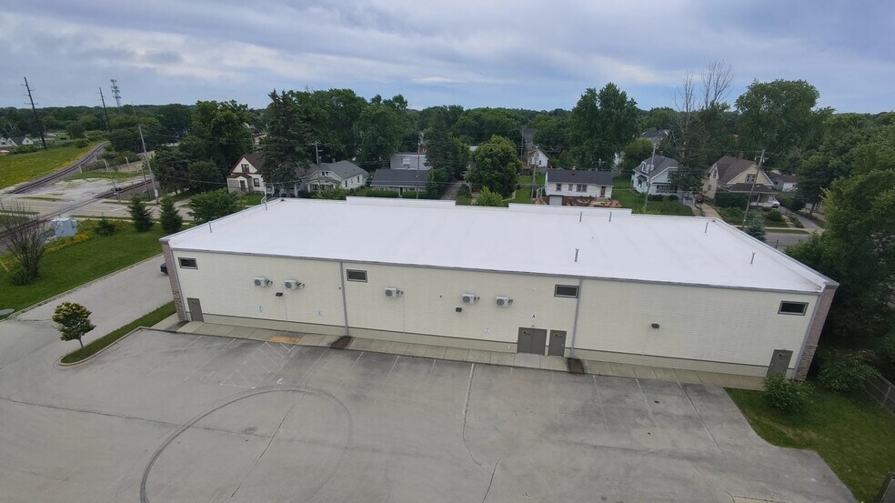 More Photos Of 2040 E St Francis Ave, Saint Francis Self Storage For Lease