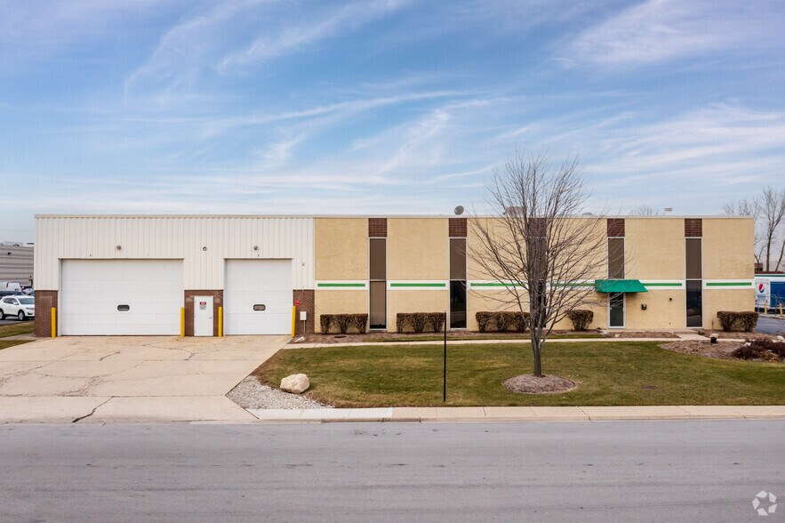 More Photos Of 1300 Touhy Ave, Elk Grove Village Warehouse For Lease