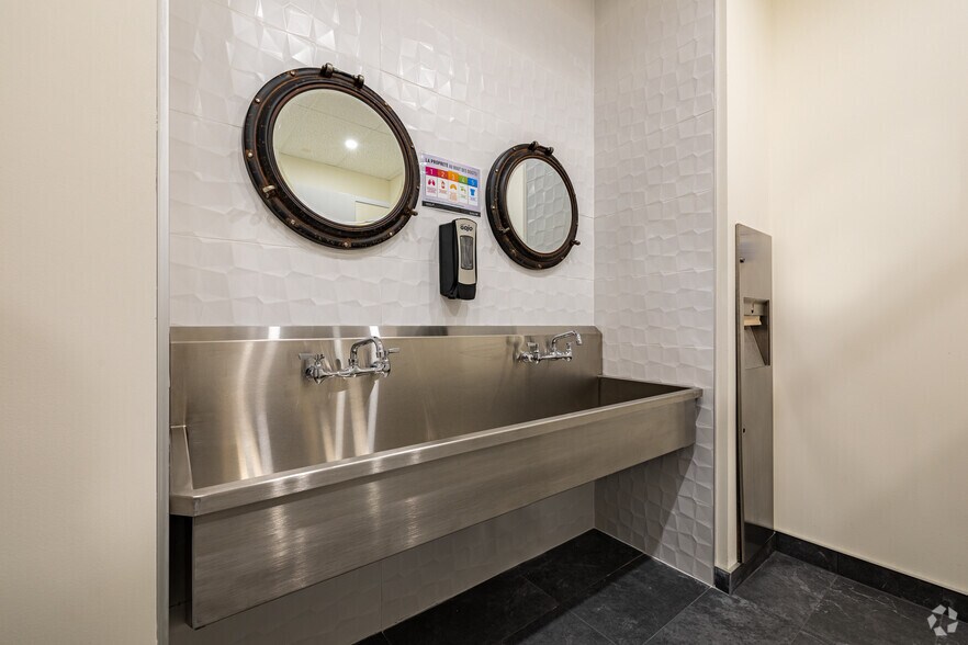 More Photos Of 1500 Rue Royale, Trois-Rivières Office For Lease