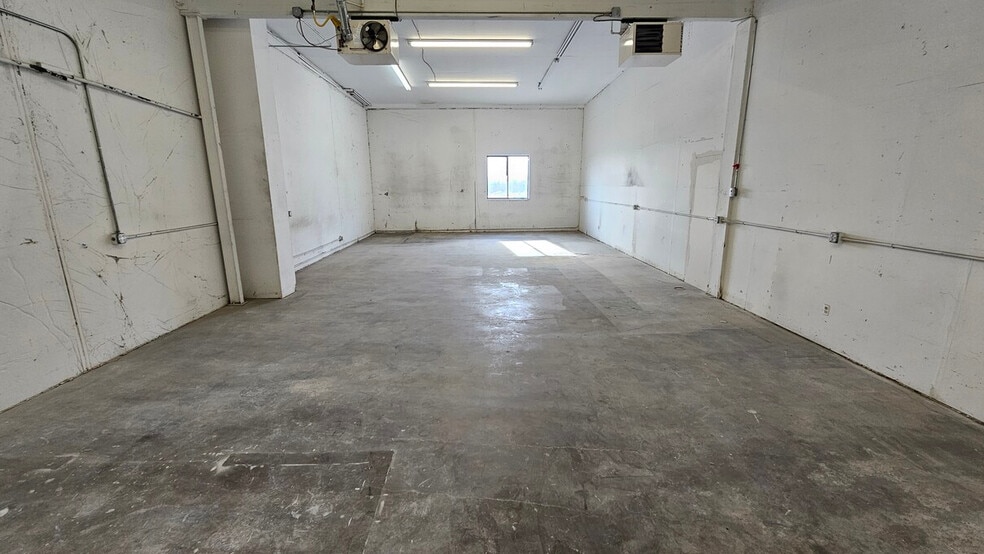 More Photos Of 12100 W 52nd Ave, Wheat Ridge Warehouse For Lease