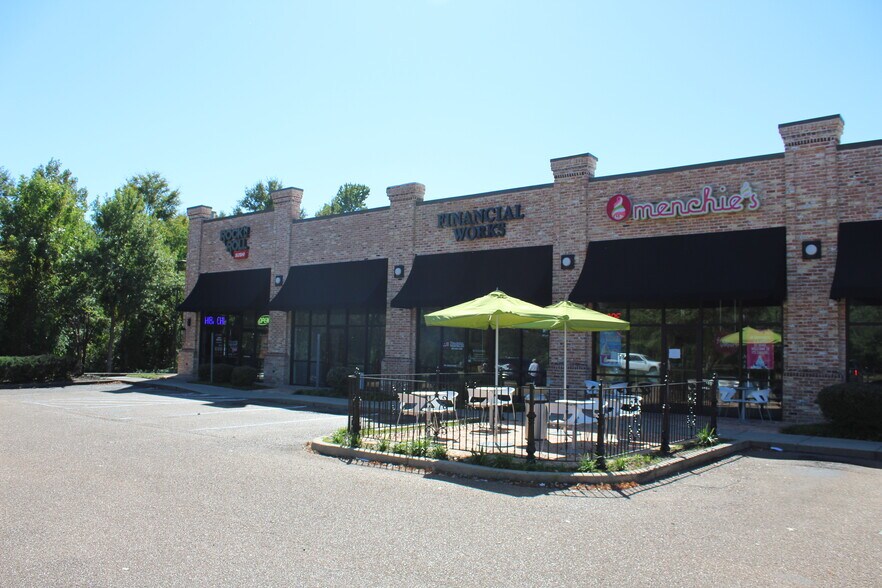 More Photos Of 733 Lake Harbour Dr, Ridgeland Storefront Retail Office For Lease