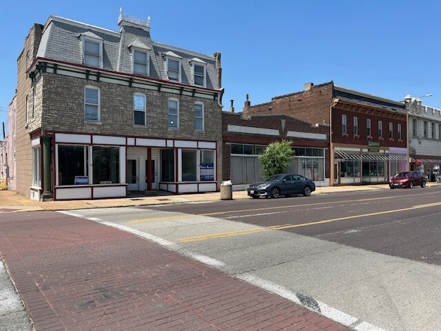 More Photos Of 7323-7329 S Broadway, Saint Louis Storefront Retail Office For Sale