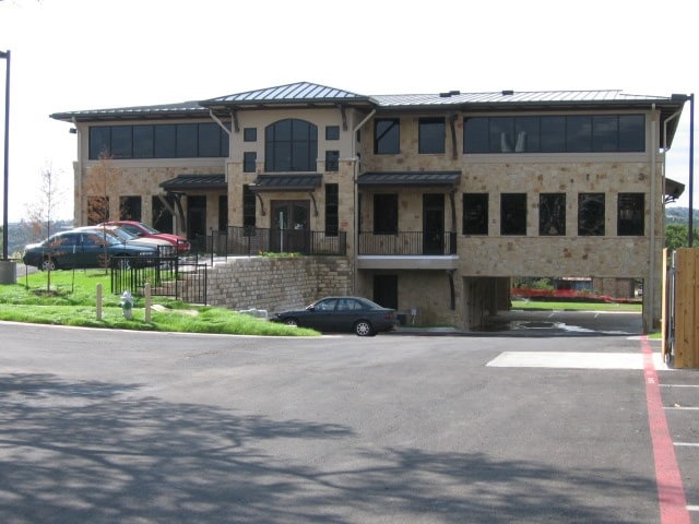 More Photos Of 3 Lakeway Centre Ct, Austin Medical For Lease