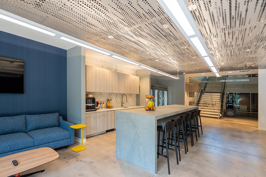 More Photos Of 1450 Research Blvd, Rockville Office For Lease