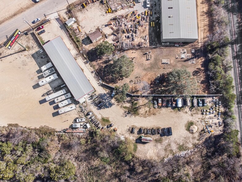 More Photos Of 18230 Bracken Dr, San Antonio Industrial For Sale