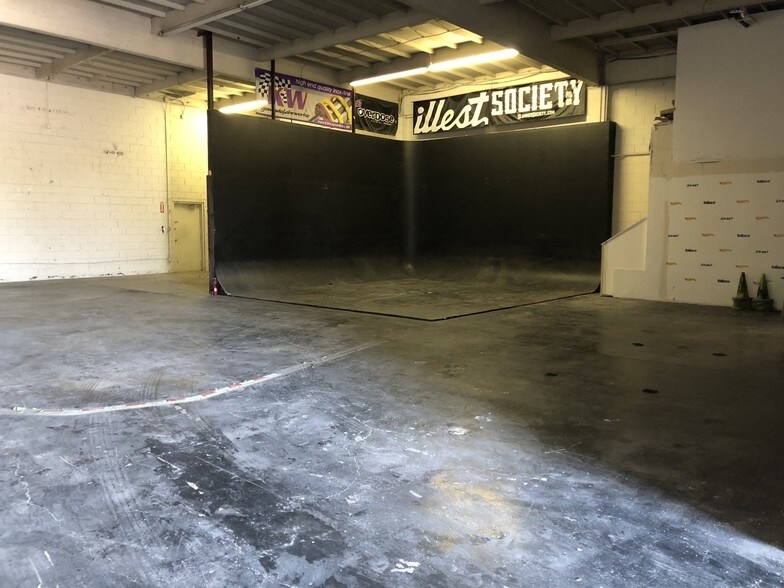 More Photos Of 790-800 S Amphlett Blvd, San Mateo Warehouse For Lease