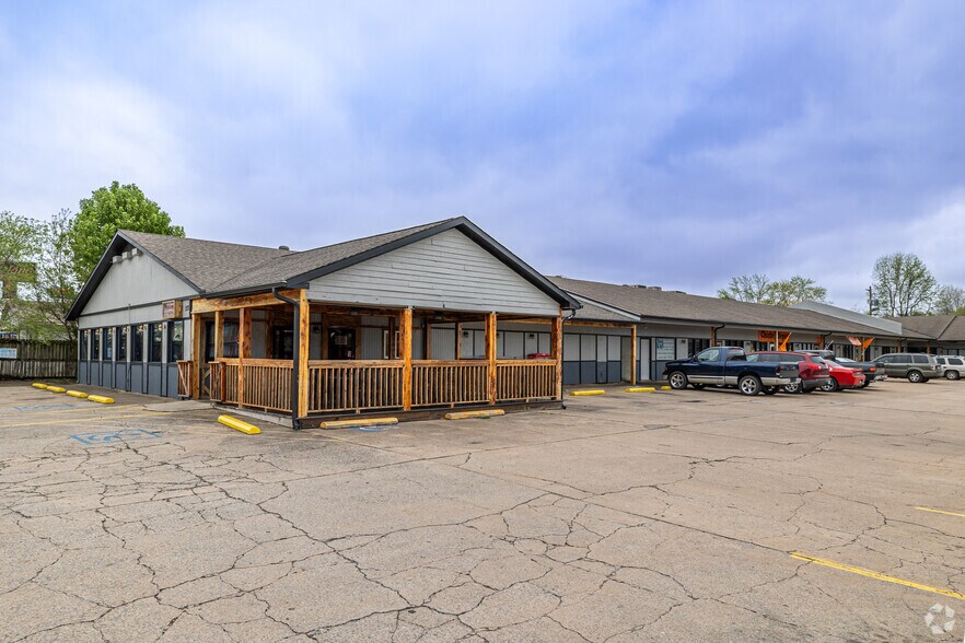 Primary Photo Of 1270 W Highway 412, Siloam Springs Freestanding For Lease