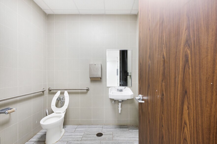 More Photos Of , Katy Industrial For Sale