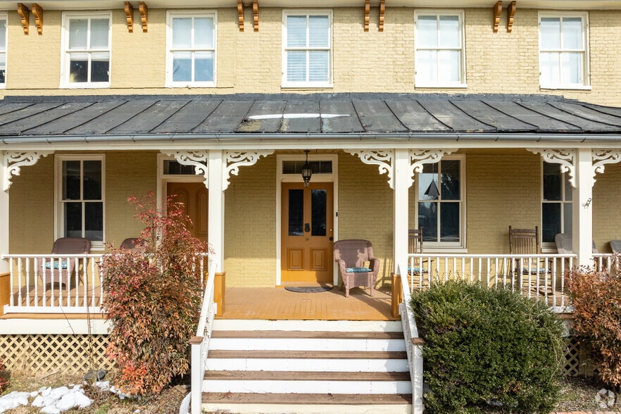 More Photos Of 120 Water St, New Windsor Lodge Meeting Hall For Sale