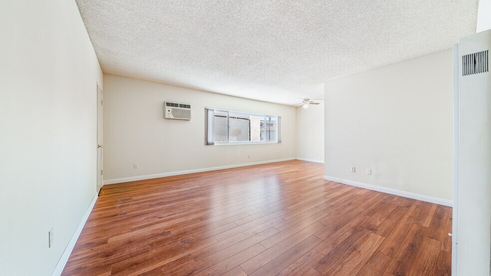 More Photos Of 6045 Hazelhurst Pl, North Hollywood Apartments For Sale