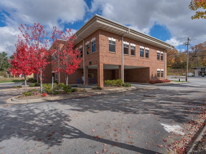 More Photos Of 1985 Hendersonville Rd, Asheville Office For Lease