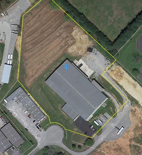 More Photos Of 238 Industrial Park Dr, Soddy-Daisy Unknown For Lease