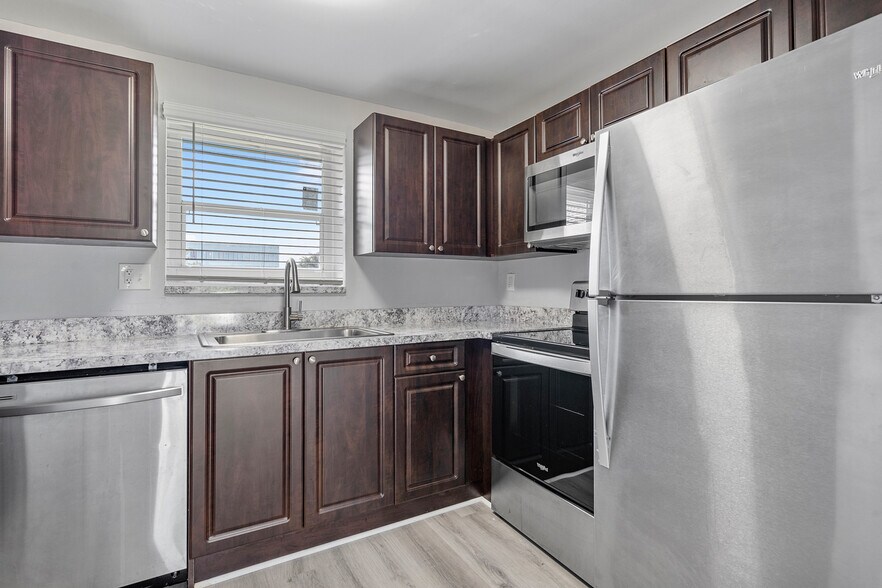 More Photos Of 700-728 SW 81st Ter, North Lauderdale Apartments For Sale